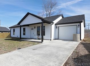207 Arlington Ave, Charlestown, IN 47111