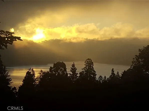 106 Fremont Rd, Lake Arrowhead, CA 92352