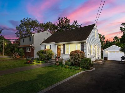 64 Prince Street, New Hyde Park, NY, 11040