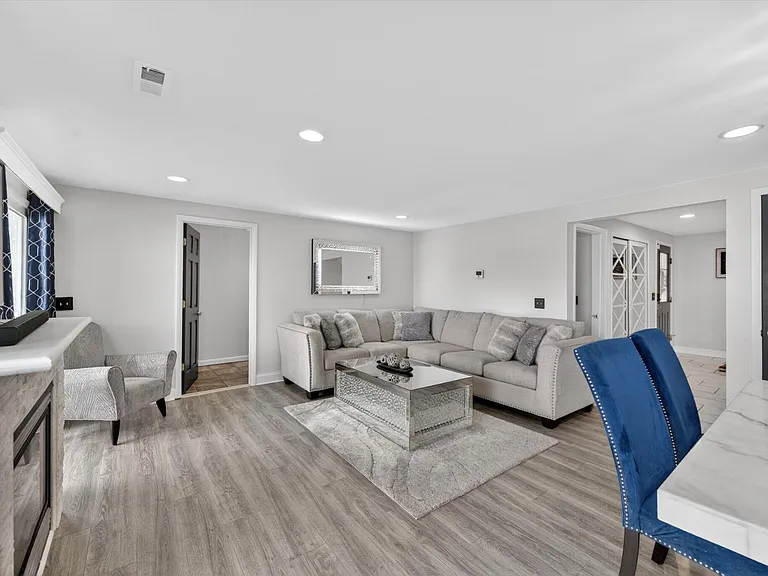 3341 Newton Rd — Photo 12