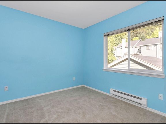 3rd image of 9412 177th Pl NE