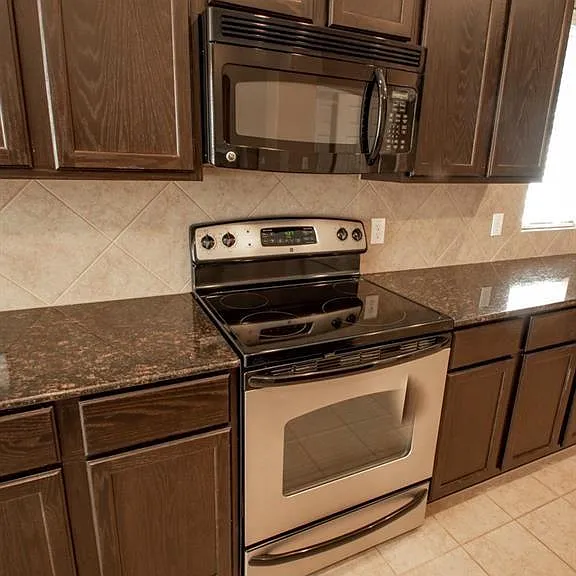 417 Hackberry Dr — Photo 12