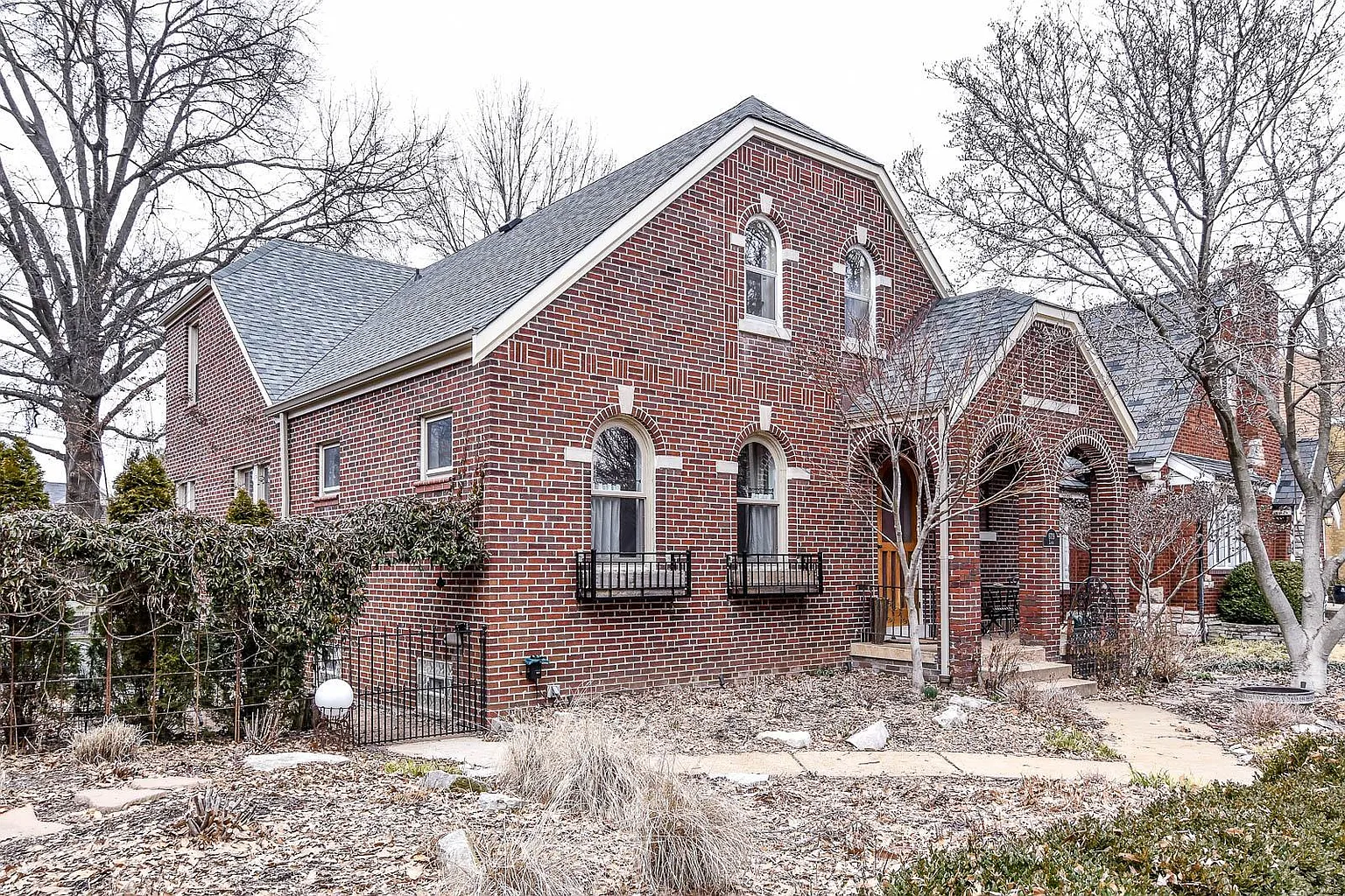 6719 Leona St photo 1