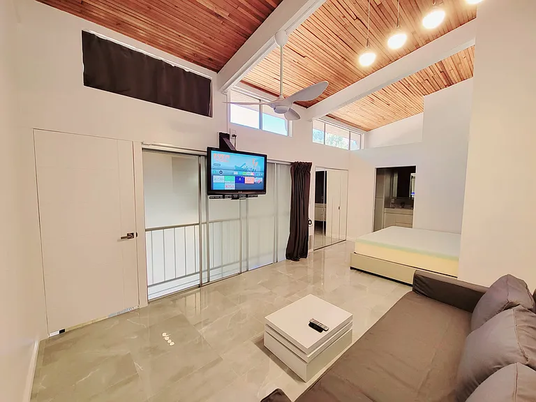 5460 White Oak Ave — Photo 17