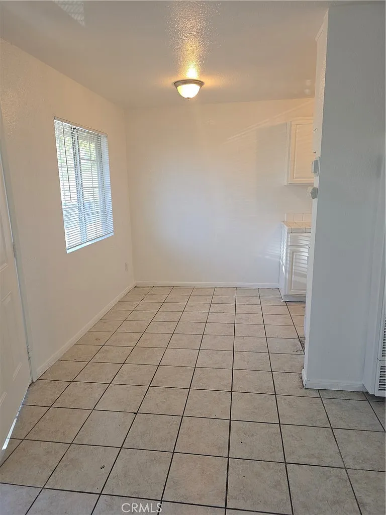 2 bed, 650 sqft, $1,750 — Photo 2
