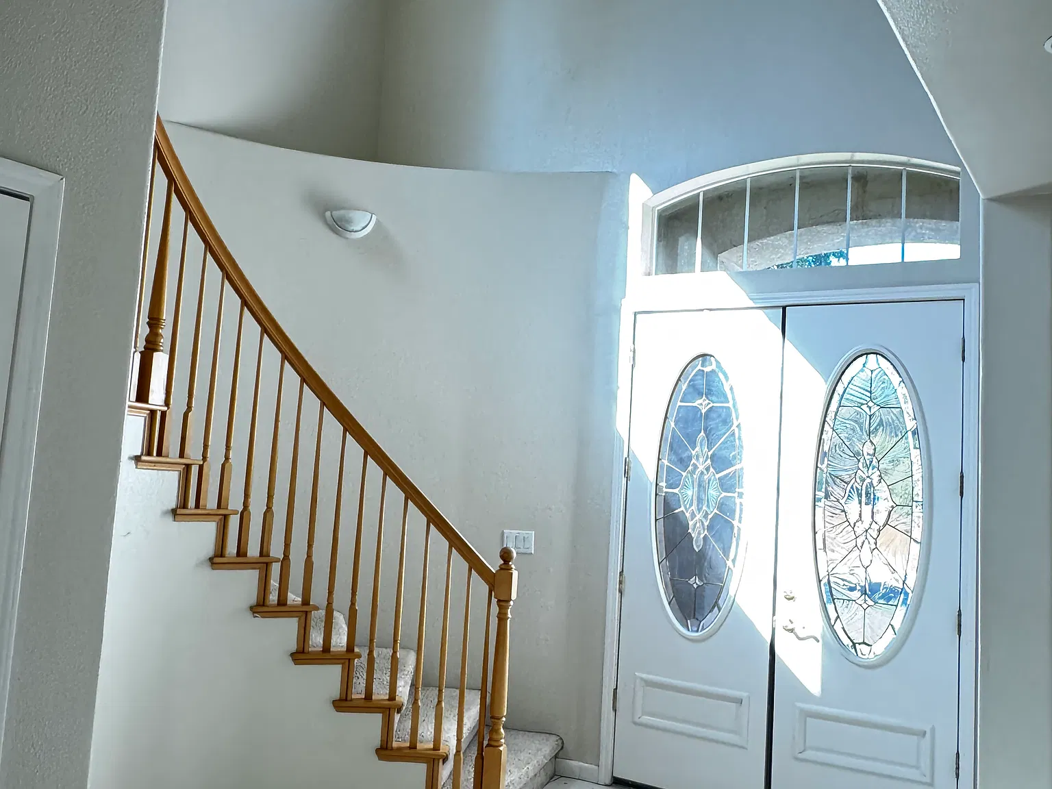 5 bed, 3089 sqft, $3,600 — Photo 3