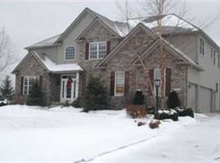 6385 Highland Green Dr, Medina, OH 44256