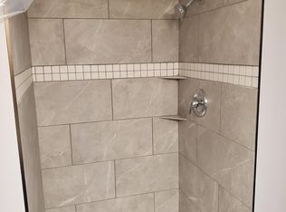6875 W Kathleen Ct APT 9, Franklin, WI 53132