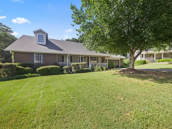 1931 E Harold St, Fayetteville, AR 72703