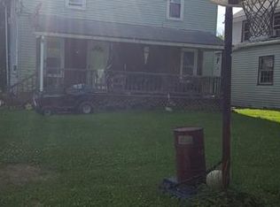 27 8th St, Bessemer, PA 16112