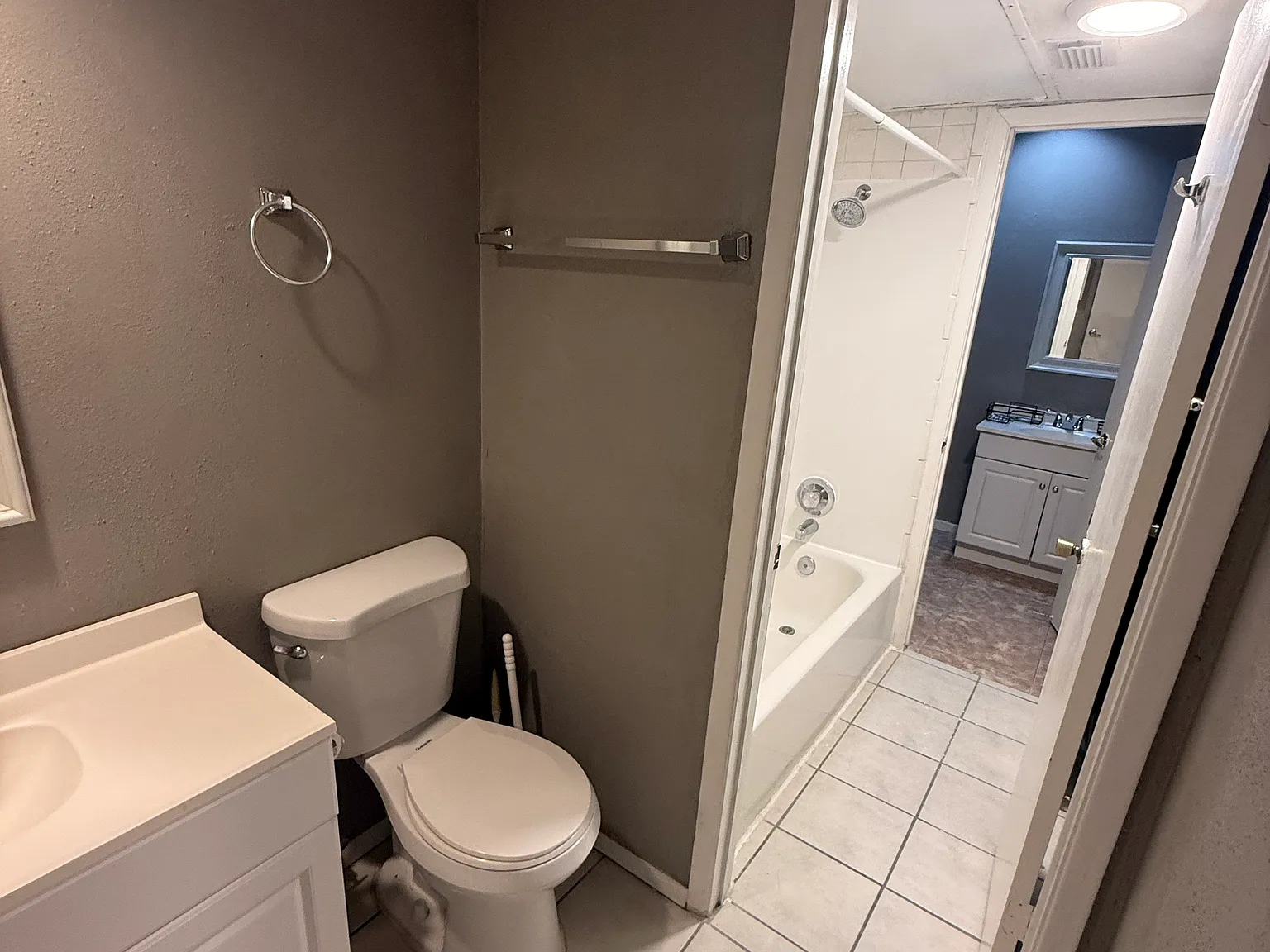 2 bed, 700 sqft, $1,190 — Photo 4