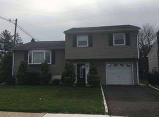 701 Haven Pl, Linden, NJ 07036