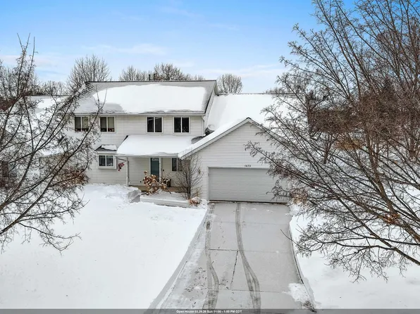 2700 Maple Hills Dr, Green Bay, WI 54313
