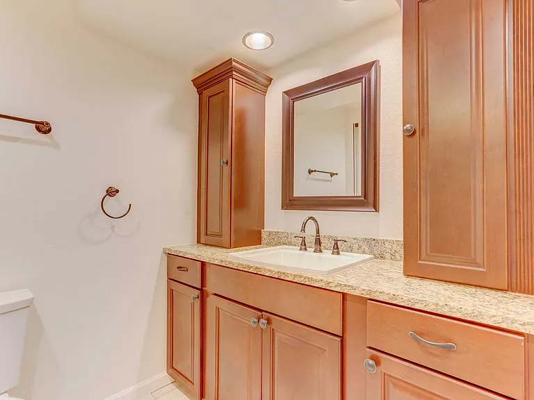 Riva Ridge Apartments — Photo 31