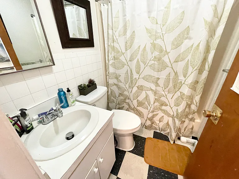 94 Hammond St #3 — Photo 6