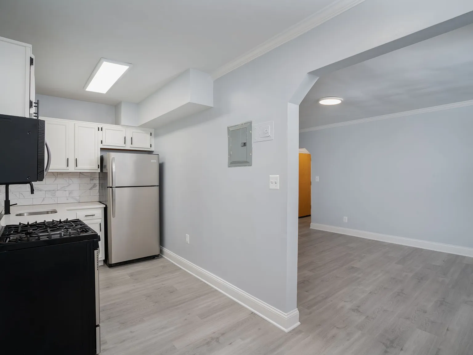 Studio, 448 sqft, $1,325 — Photo 1