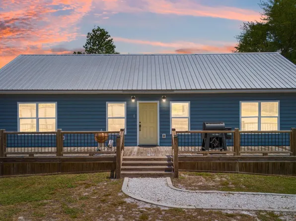 3821 Sherrett Dr, Southport, FL 32409