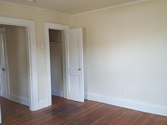 2nd image of 817 W 37th St