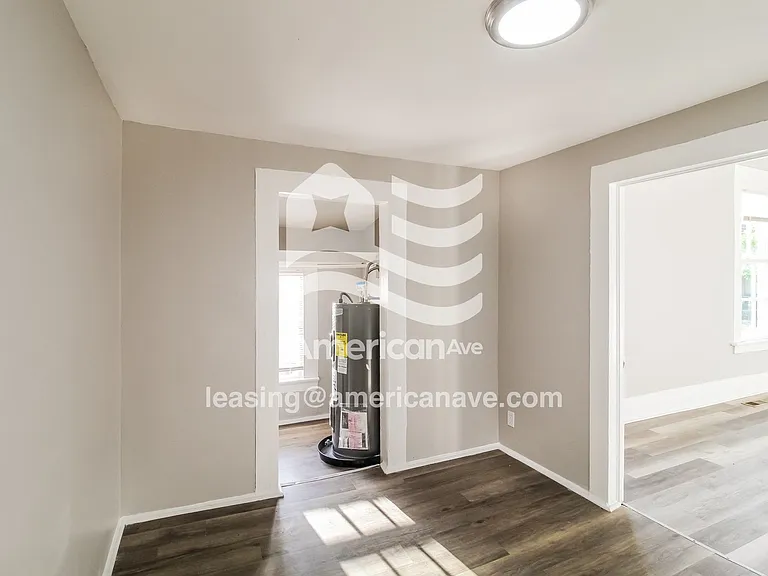 1035339_004_dining_room_13723726.jpg