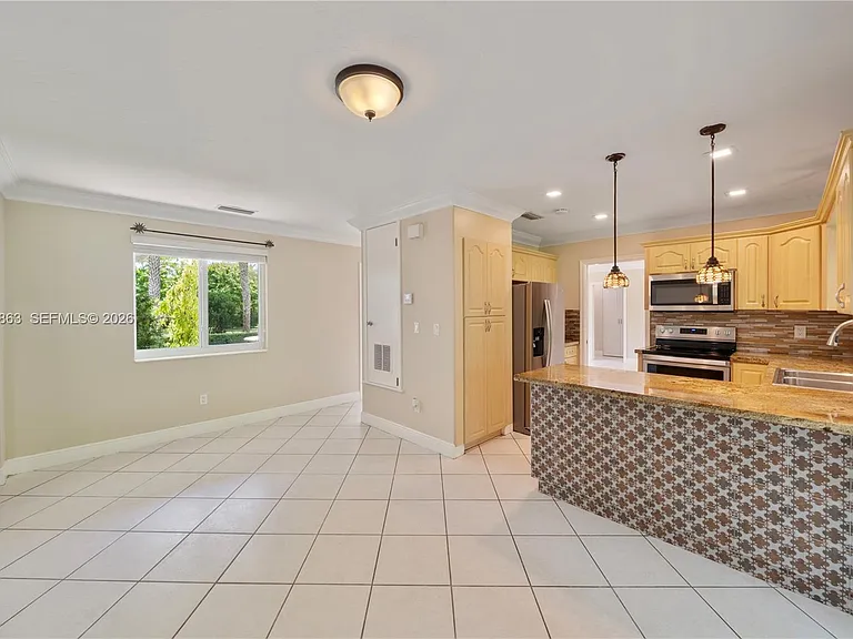 7632 SW 96th Ct — Photo 2
