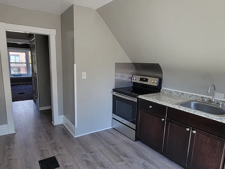 1042 N Clarkson St #2 — Photo 6