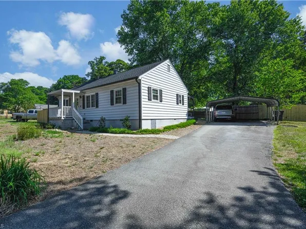 3700 Murchie St, Greensboro, NC 27405