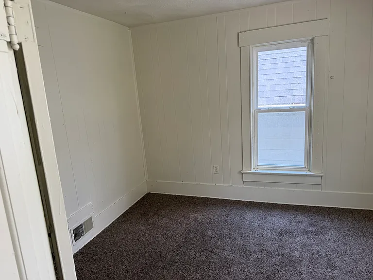 244 Arch St — Photo 5