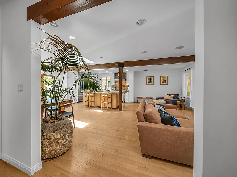 7844 Stewart Ave — Photo 31