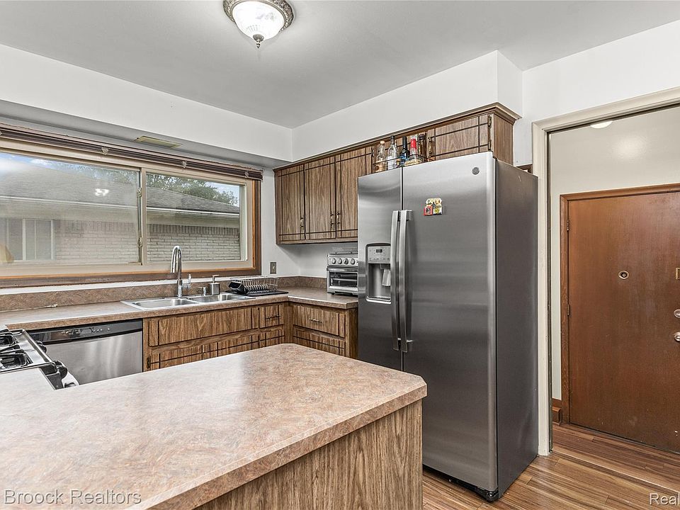18169 Filmore St, photo 23