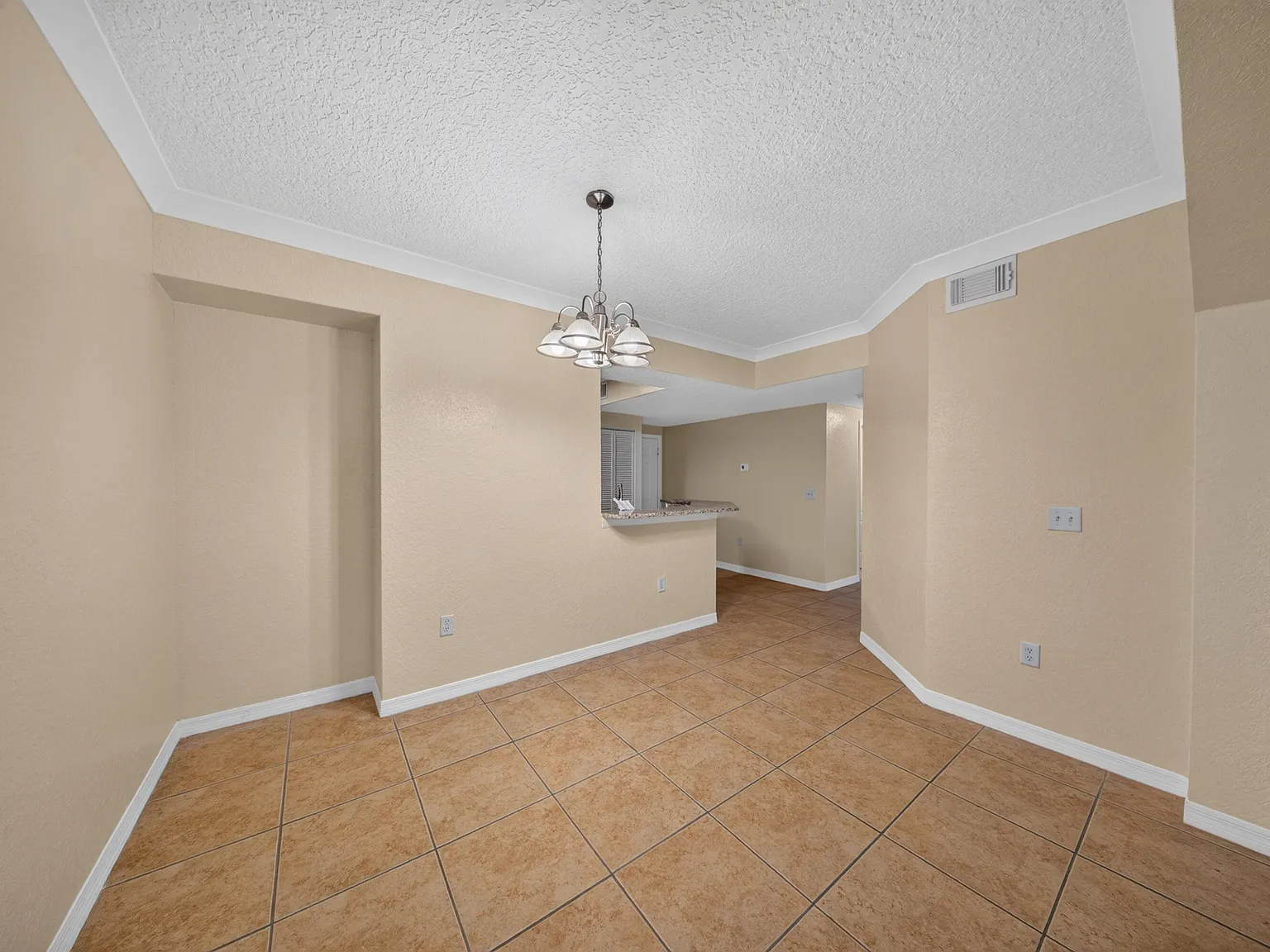 2 bed, 2.0 bath, 1151 sqft, $1,850 — Photo 3