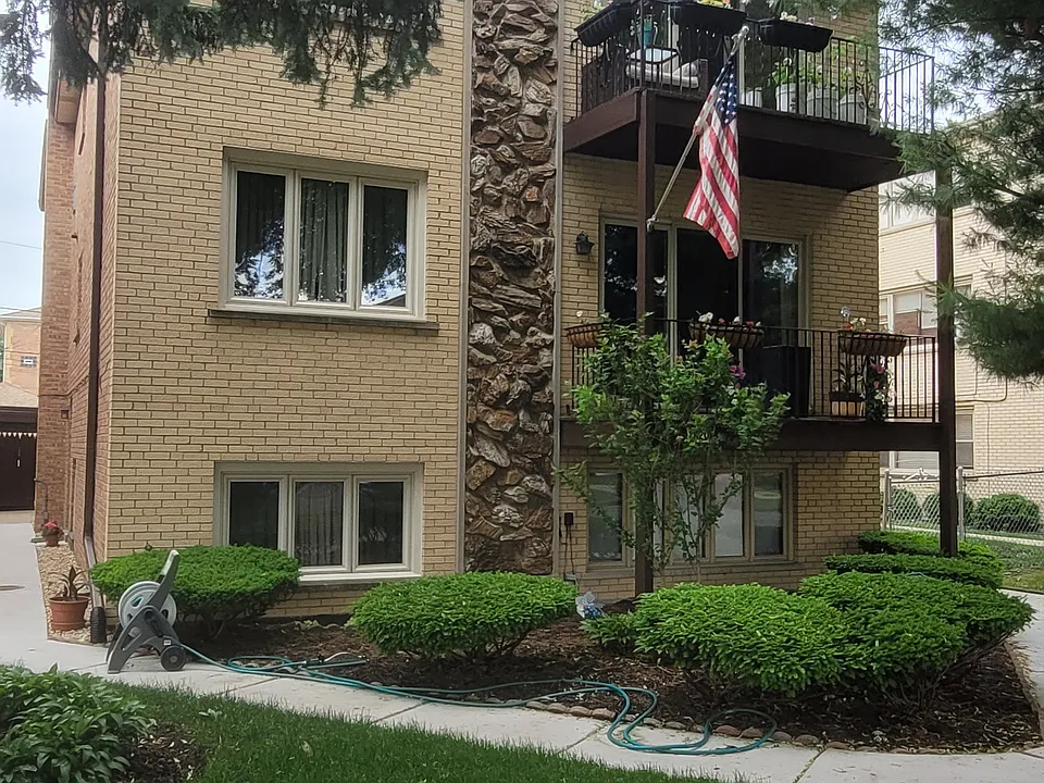 2420 N 77th Ave #2