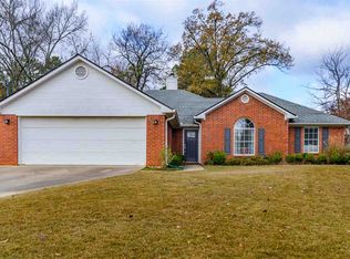 3719 Camelot Ct, Longview, TX 75605