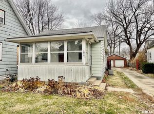 1056 N 1st St, Springfield, IL 62702
