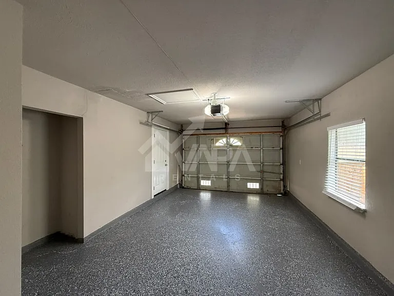 817 Meadow Br — Photo 15