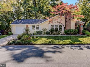 212 Penny Ln, Sterling, VA 20164