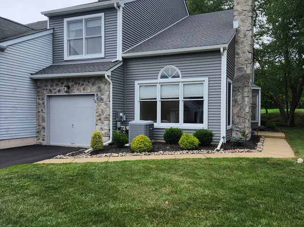 37 Nathan Ct, Newtown, PA 18940