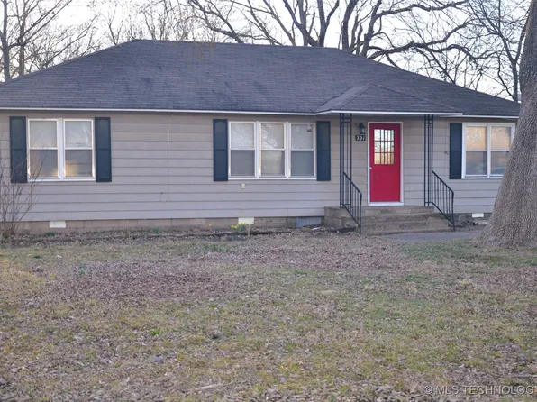 201 S Hayden St, Chouteau, OK 74337