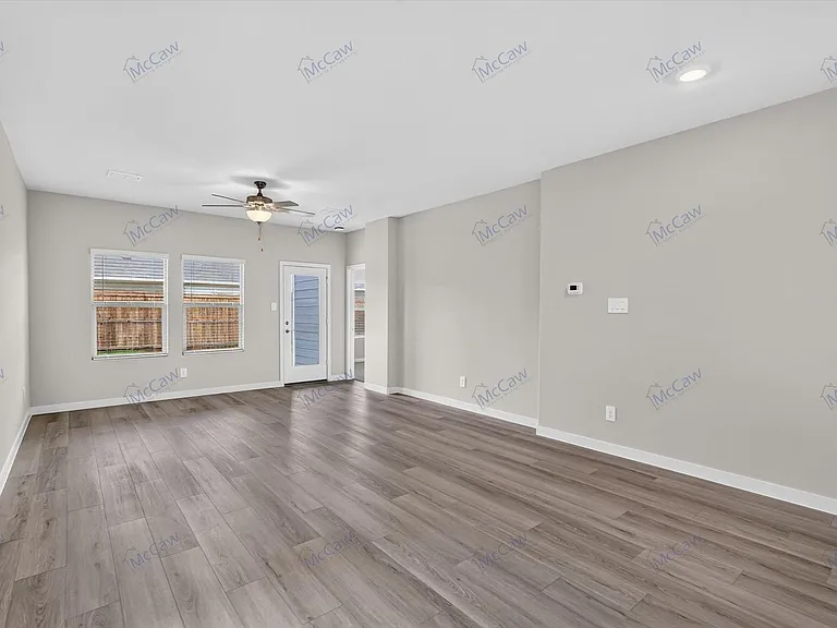 3048 Belton Dr — Photo 15