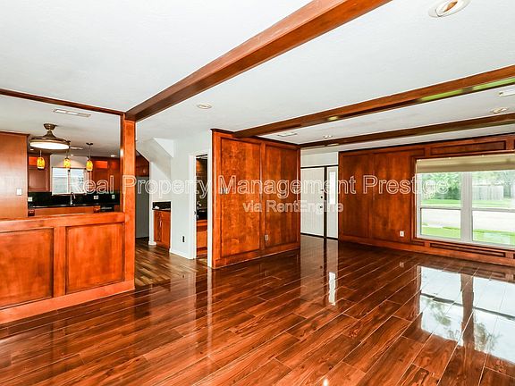 5th image of 826 Bradwell Dr
