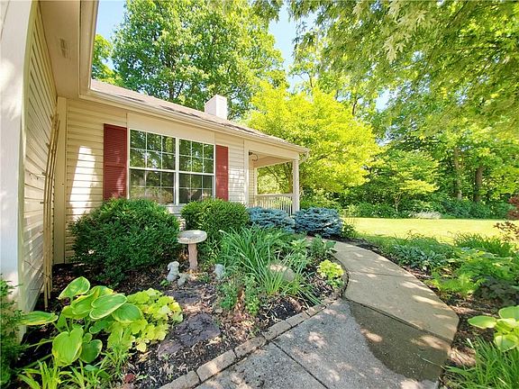 3rd image of 604 Speedway Woods Dr