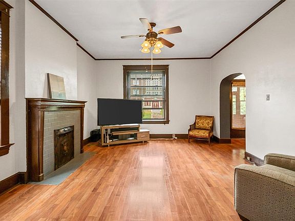 4th image of 4610 S Grand Blvd