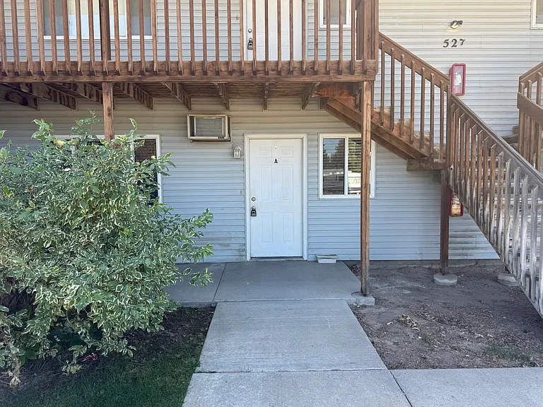 527 Borah Ave W #A — Photo 2
