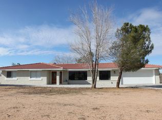 13890 Iroquois Rd, Apple Valley, CA 92307