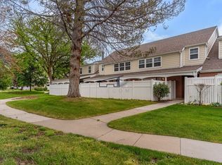 281 W Pheasantbrook Dr, Centerville, UT 84014