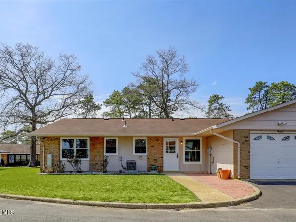 70 Buckingham Drive #D, Manchester, NJ 08759