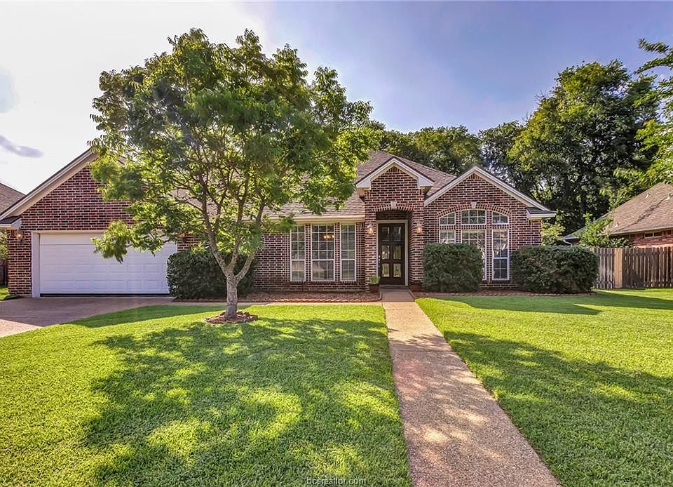 1st image of 307 Sophia Ln