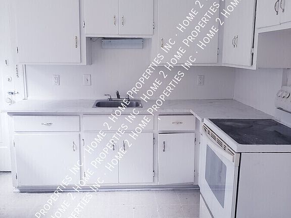 5th image of 150 Hanna St W