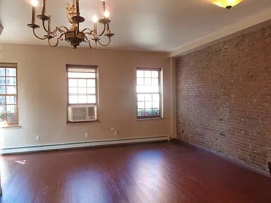 Rented by Bouklis Group | media 11