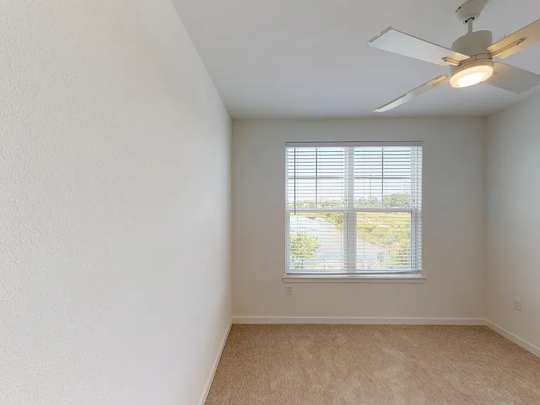 Essex Luxe Apartments — Photo 97