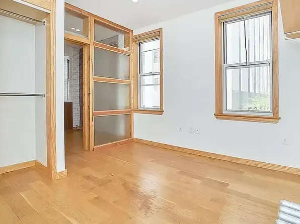 75 Baxter Street 19 image 3 of 5